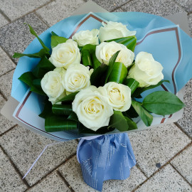 Buchet 9 Trandafiri Albi BR129