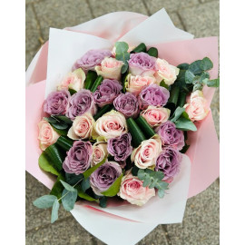 Buchet 25 Trandafiri Roz si Mov BR161