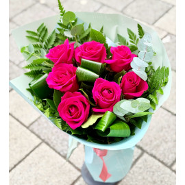 Buchet 7 Trandafiri fucsia BR2 Buchet 7 Trandafiri fucsia BR2